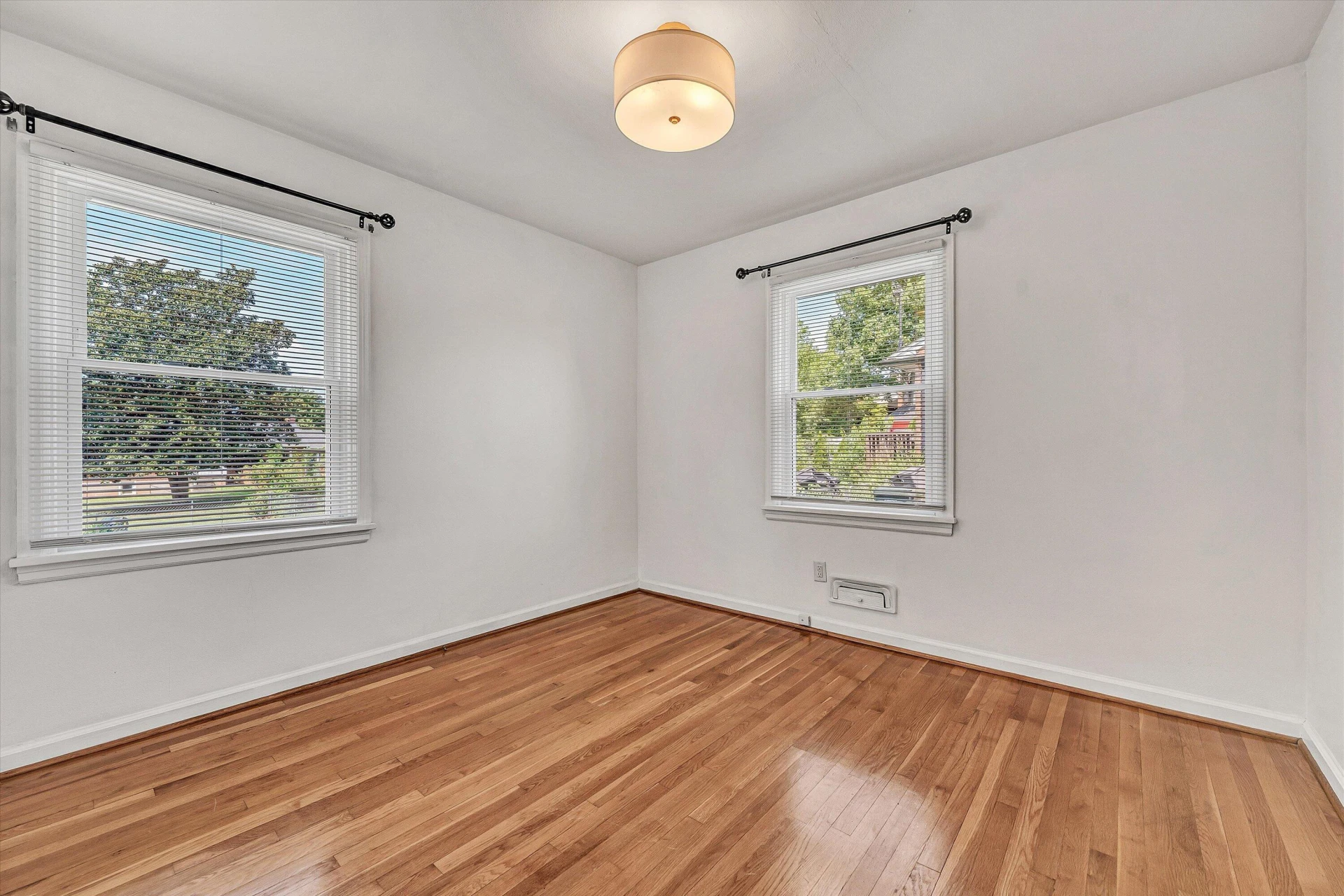 303 Valleydale AVE - Photo 18