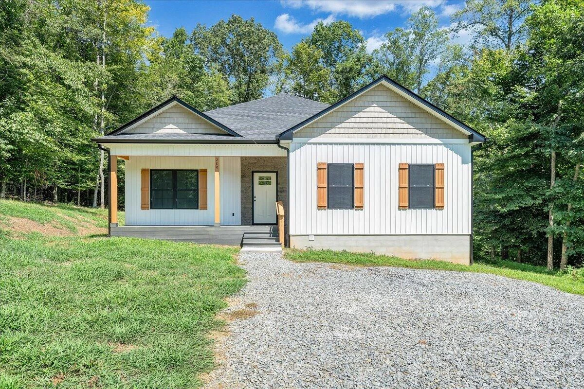 289 Spring Chase DR - Photo 2