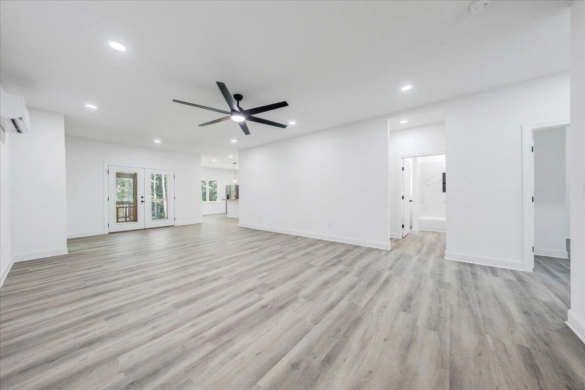 289 Spring Chase DR - Photo 6