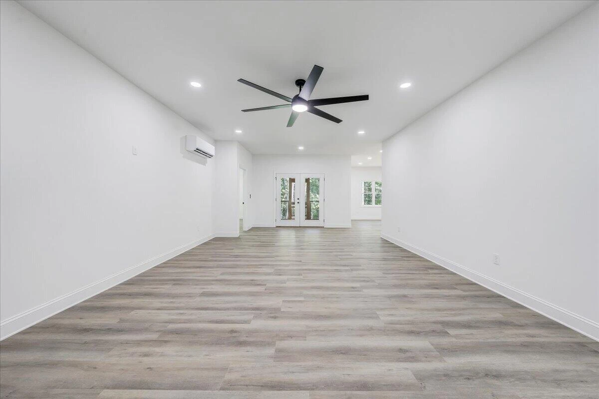 289 Spring Chase DR - Photo 7