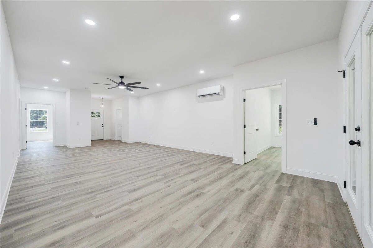 289 Spring Chase DR - Photo 9