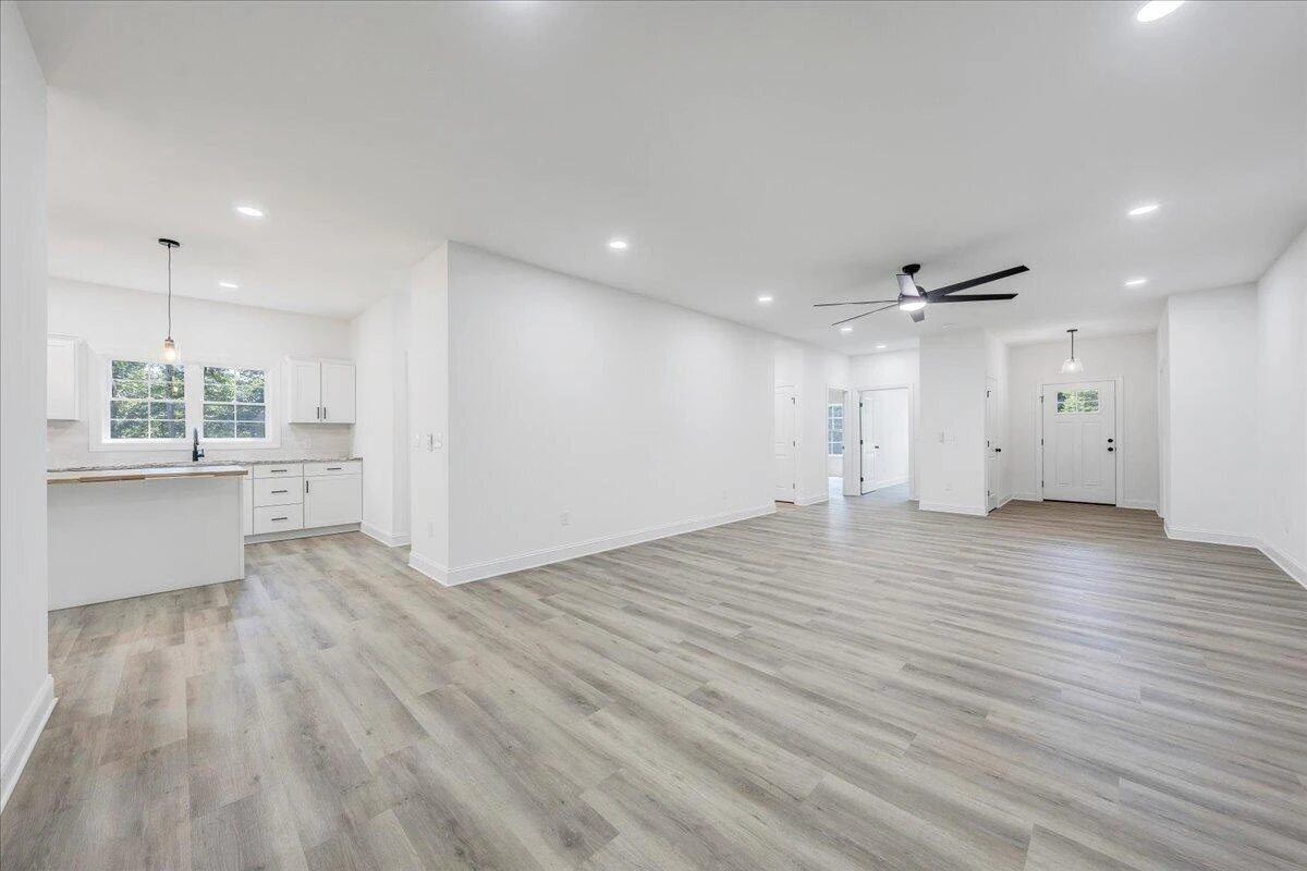 289 Spring Chase DR - Photo 11