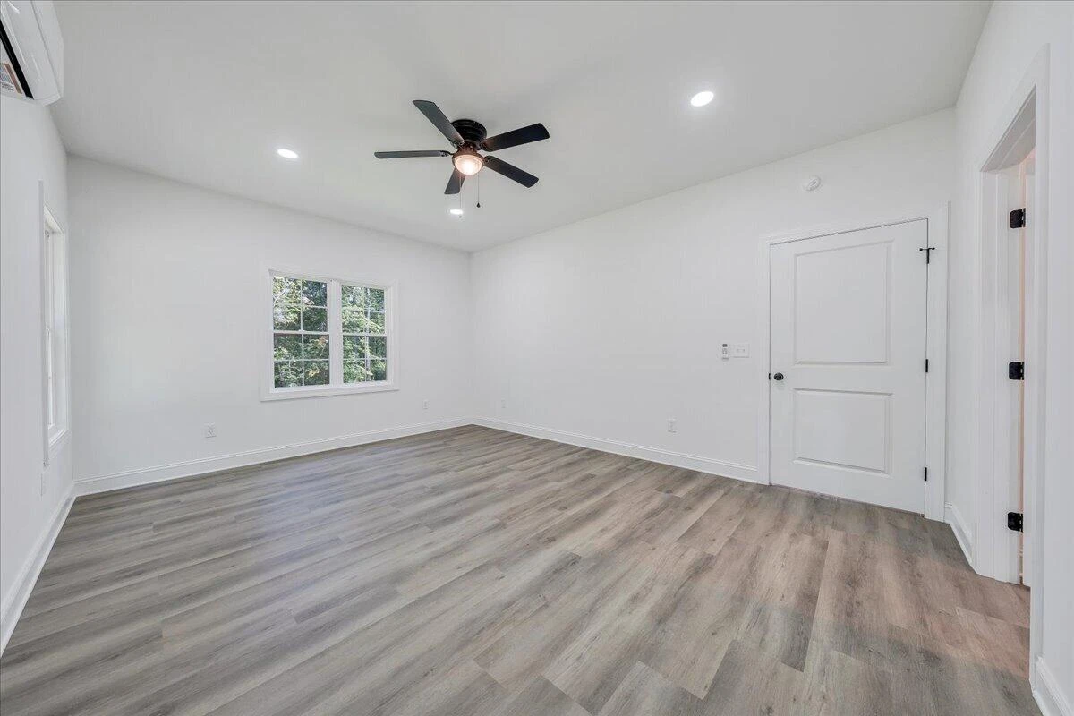 289 Spring Chase DR - Photo 22