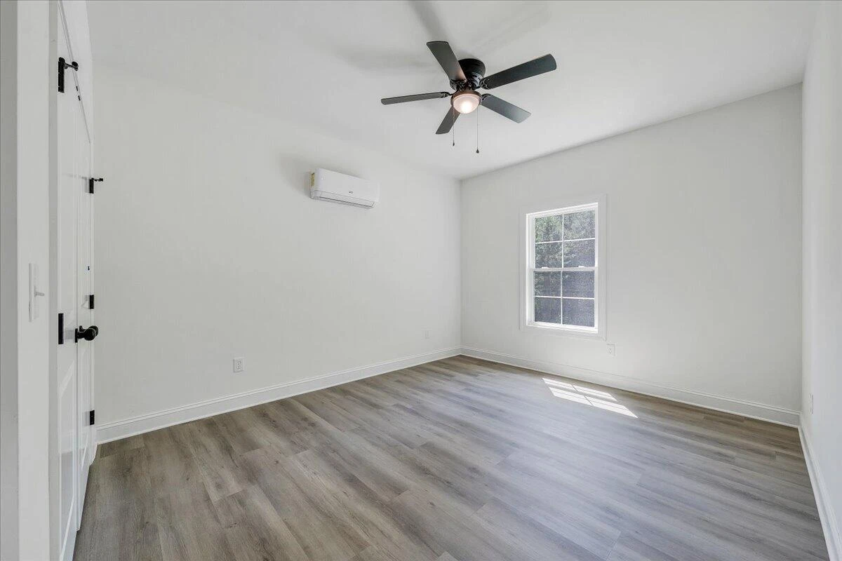 289 Spring Chase DR - Photo 32