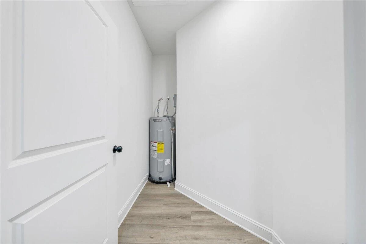289 Spring Chase DR - Photo 37