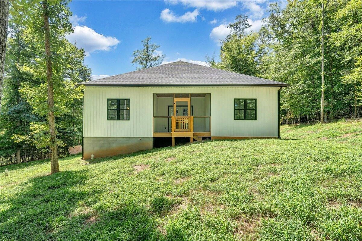 289 Spring Chase DR - Photo 42