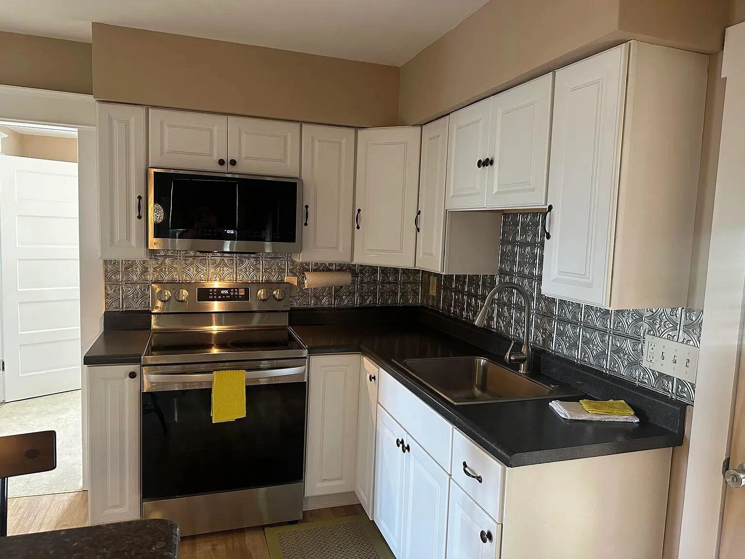 1518 Tazewell AVE SE - Photo 7