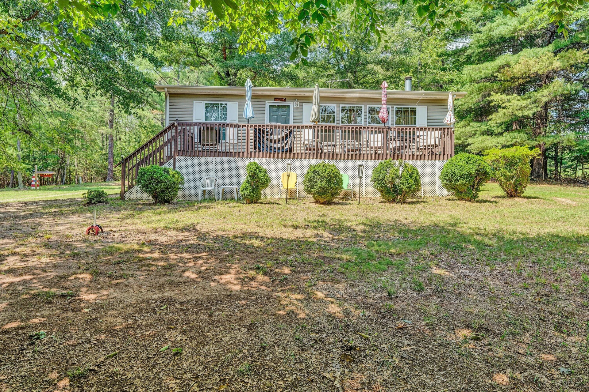 1140 Lauras LN - Photo 2