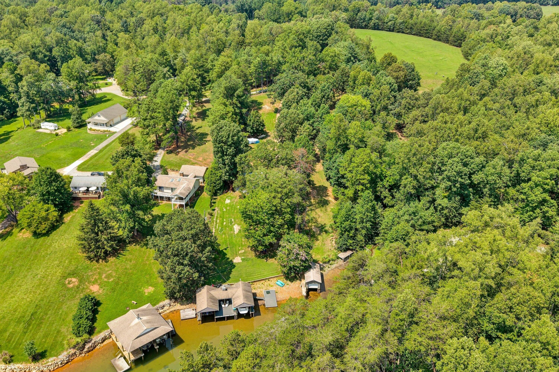 1140 Lauras LN - Photo 4