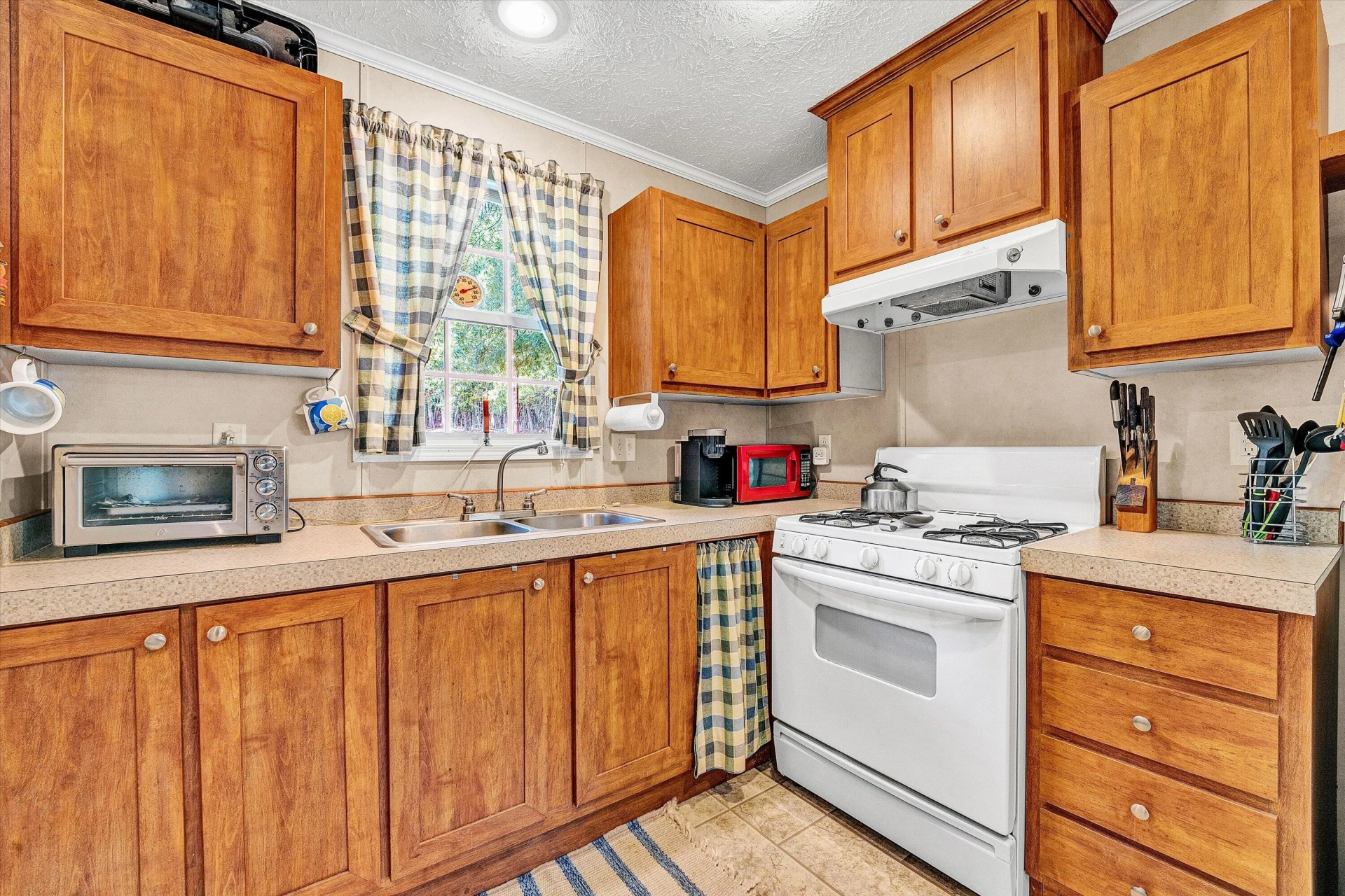 1140 Lauras LN - Photo 14