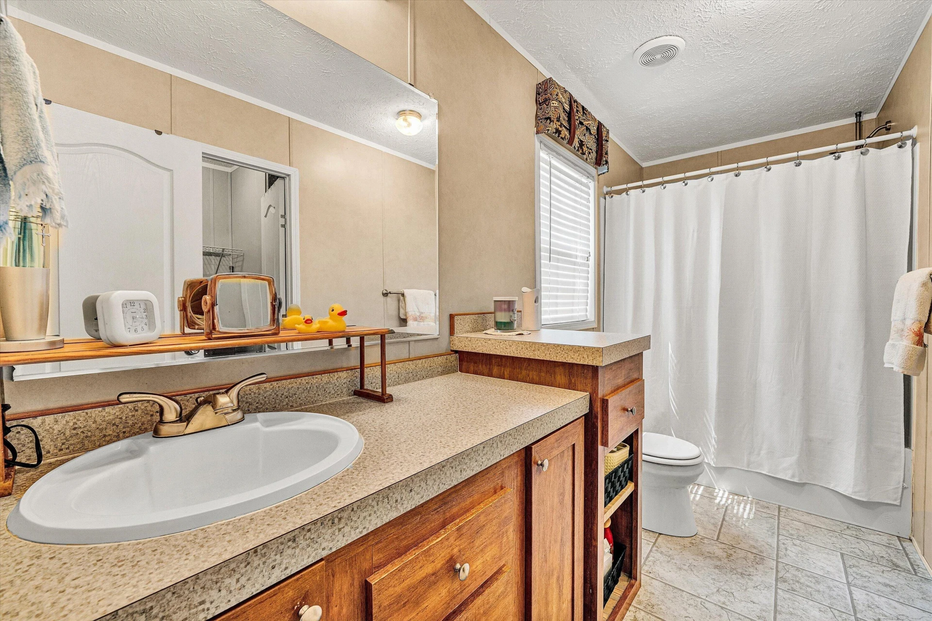 1140 Lauras LN - Photo 23