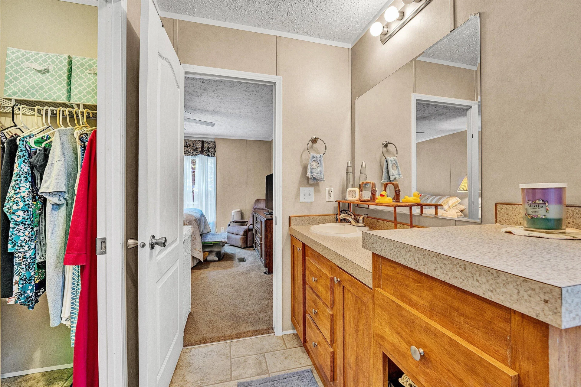 1140 Lauras LN - Photo 24