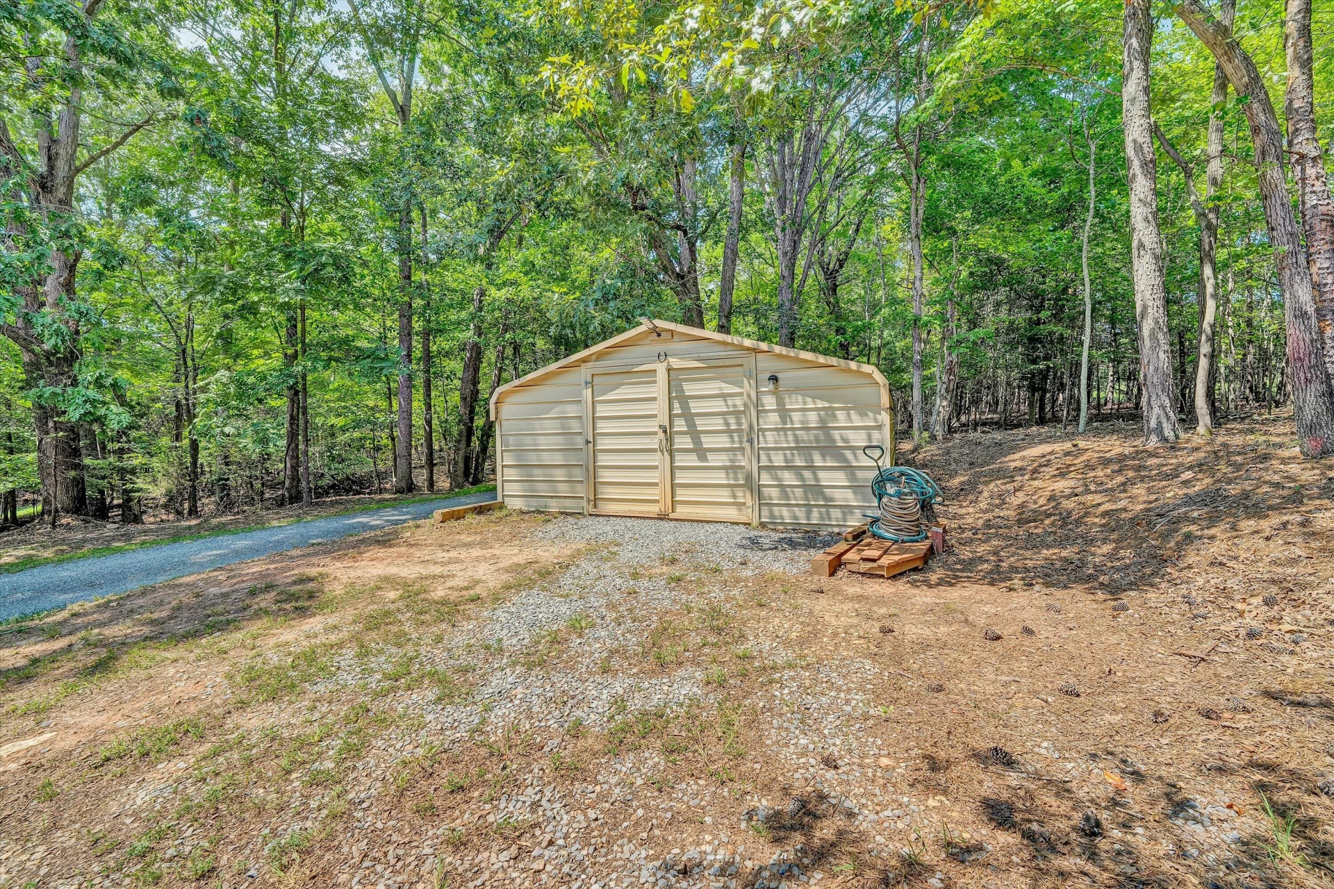 1140 Lauras LN - Photo 25