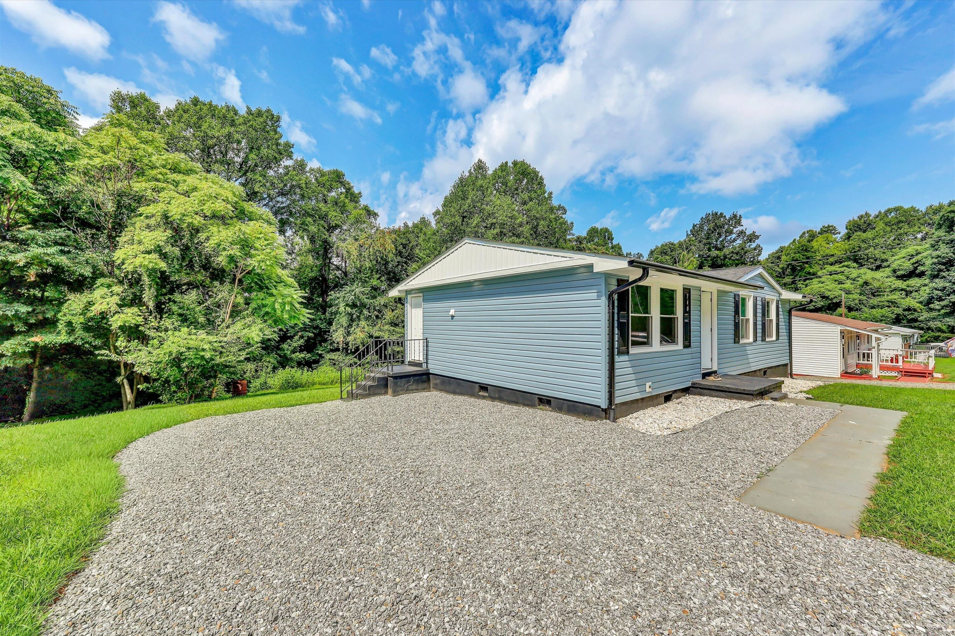 740 Chestnut Knob RD - Photo 20