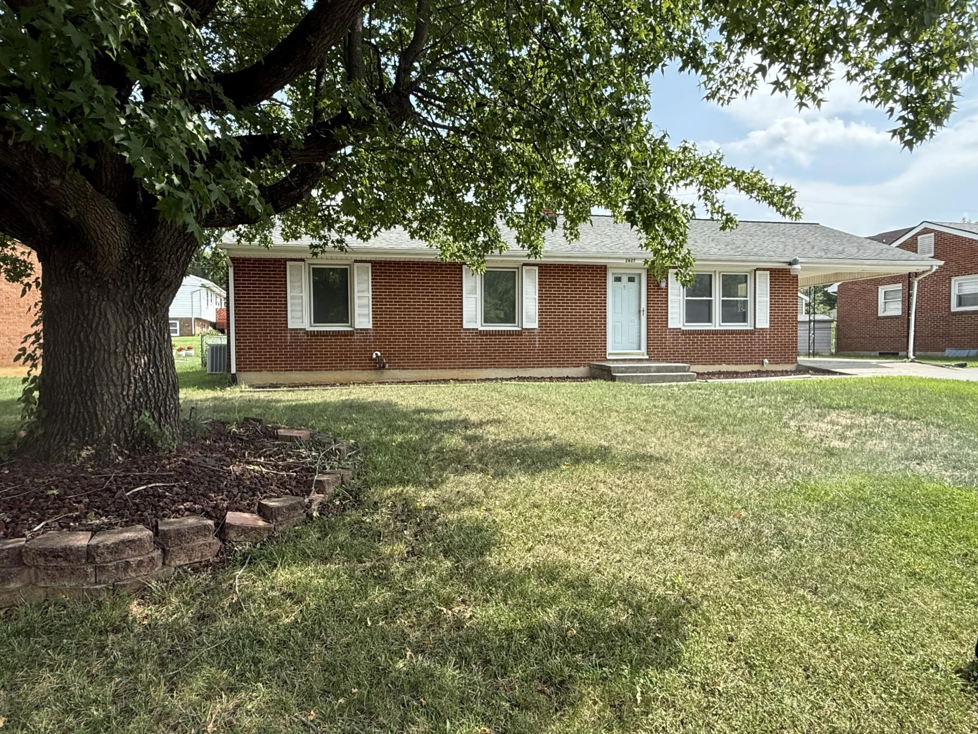 2627 Hillendale DR NW