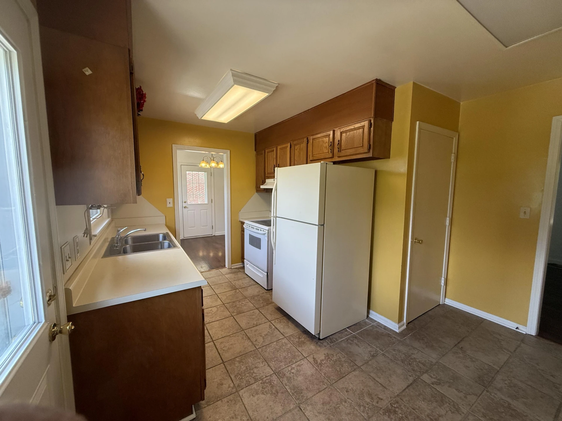 2627 Hillendale DR NW - Photo 8