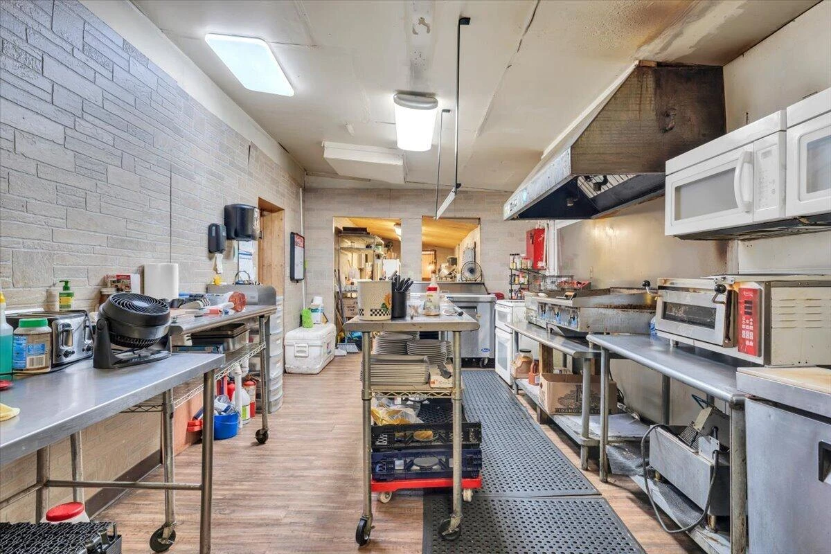 14683 Church ST - Photo 32