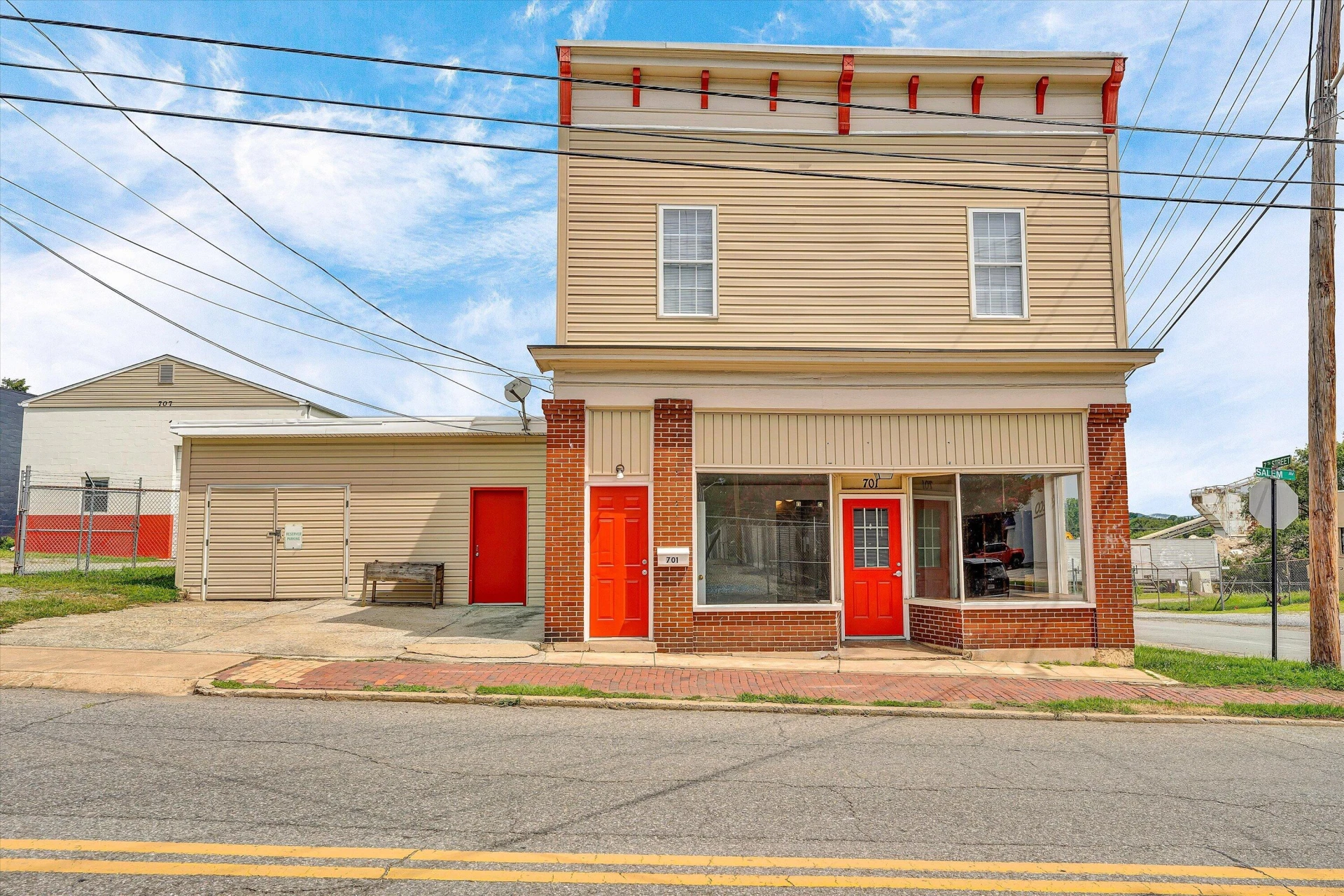 701-707 Salem AVE SW