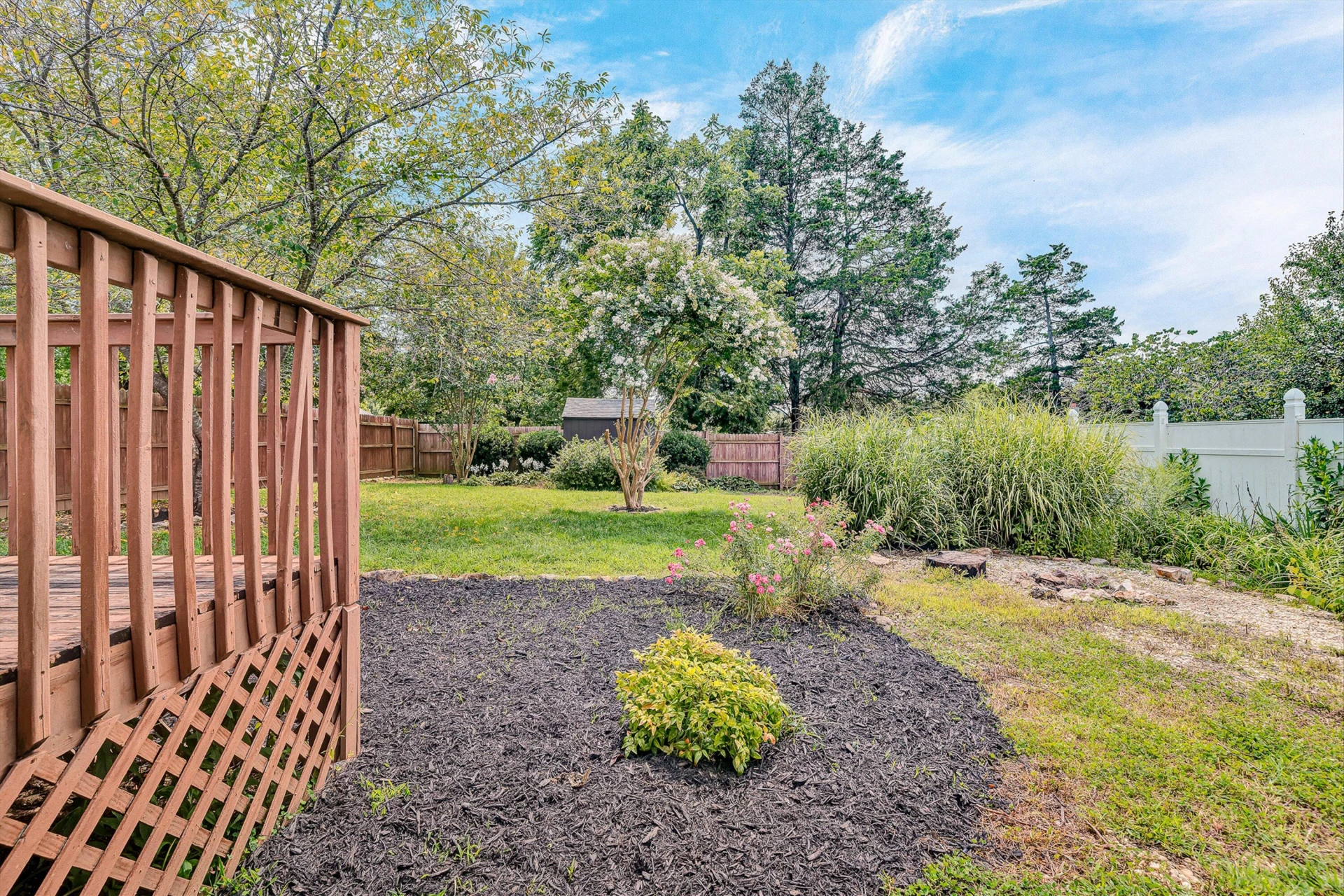 1701 Gordon AVE SE - Photo 16