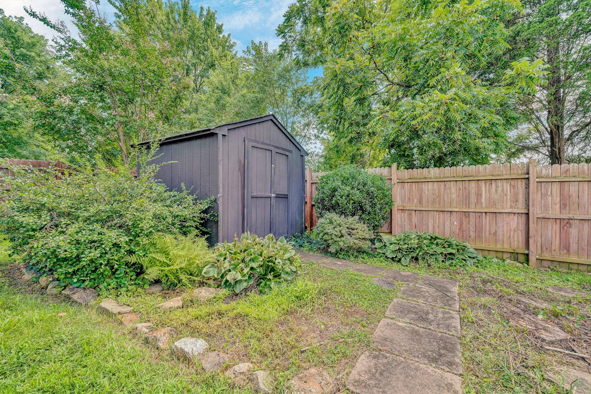 1701 Gordon AVE SE - Photo 17