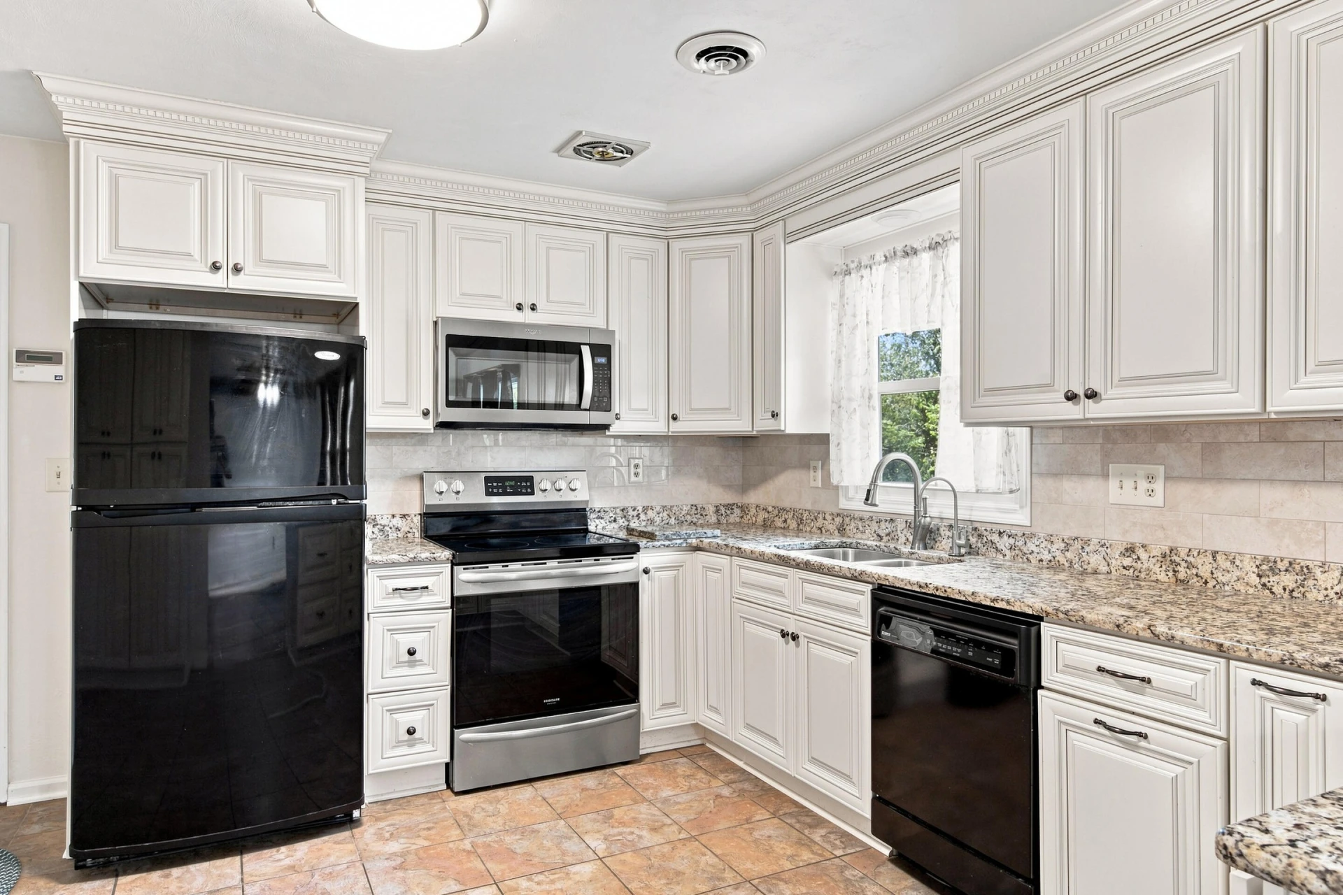 6219 Joyce LN - Photo 13