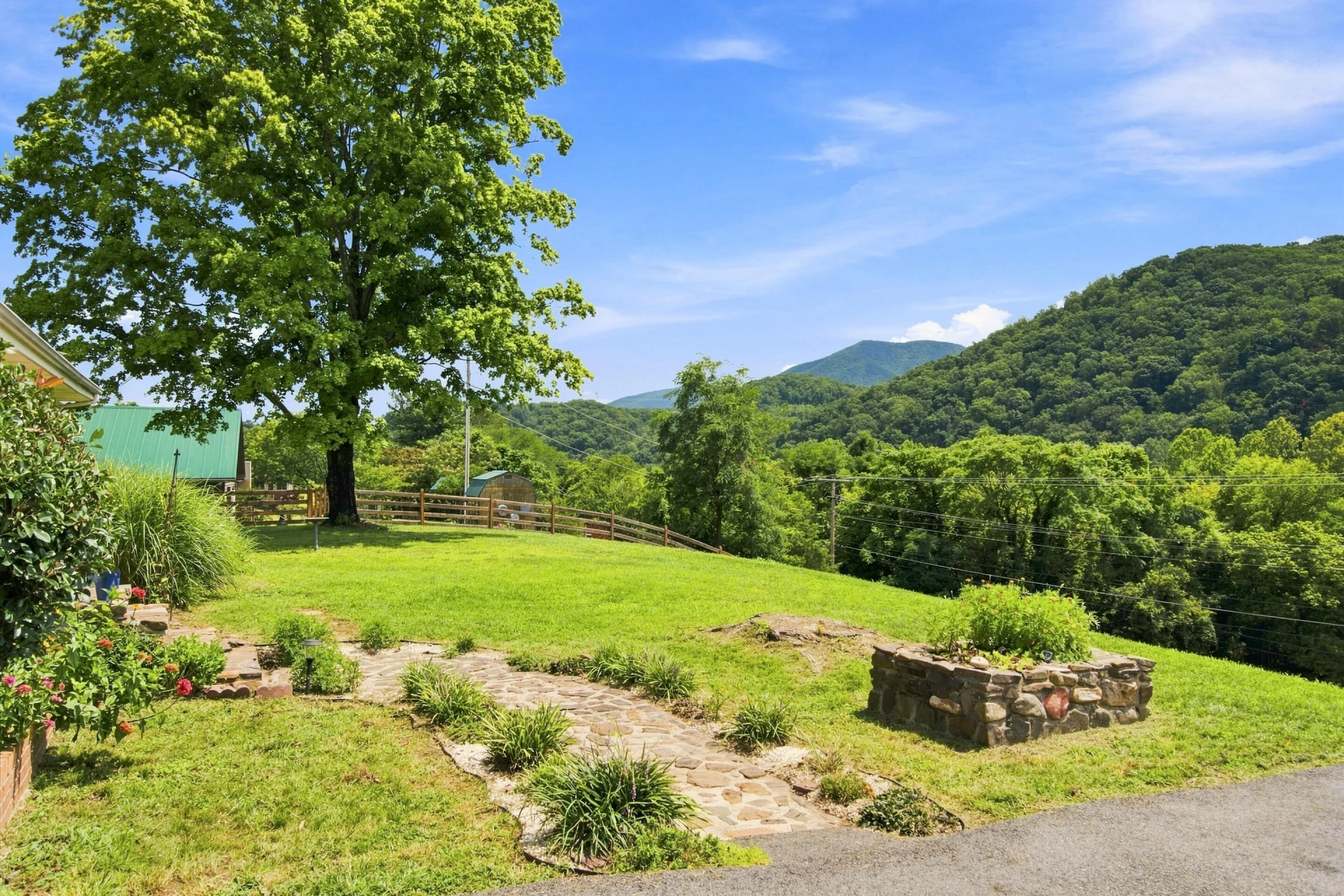 6219 Joyce LN - Photo 45