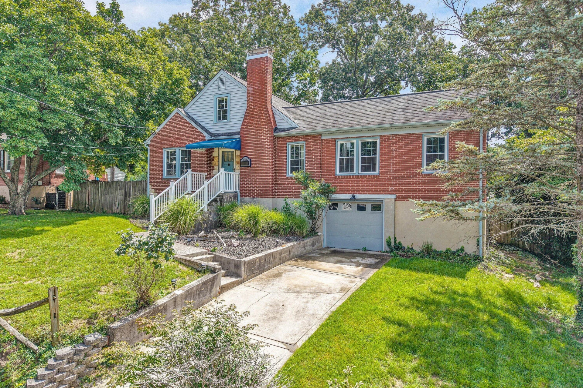 3020 Fleetwood AVE SW - Photo 2