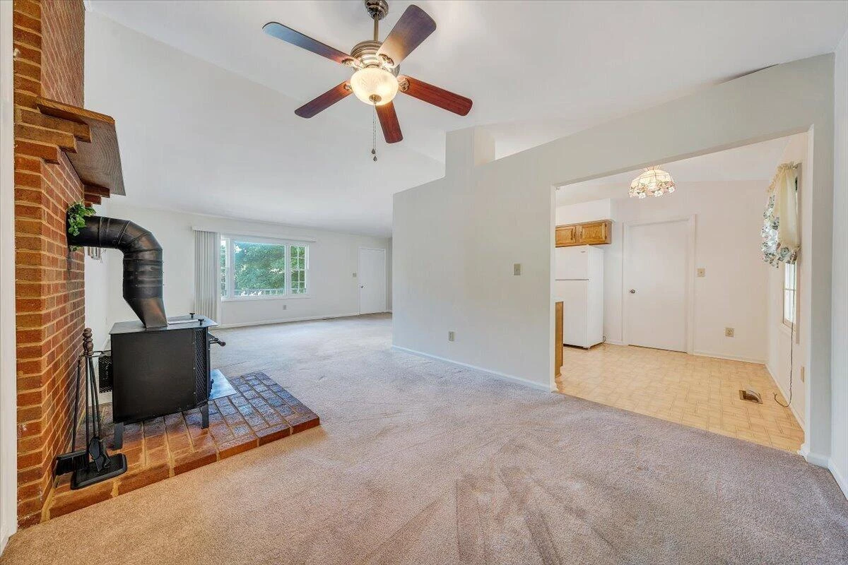 6830 Autumn Wood LN - Photo 5