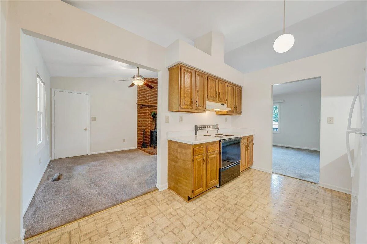 6830 Autumn Wood LN - Photo 9