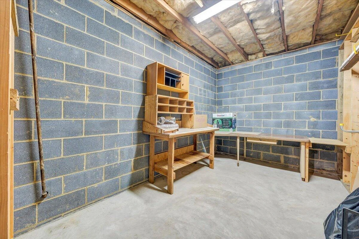 6830 Autumn Wood LN - Photo 22