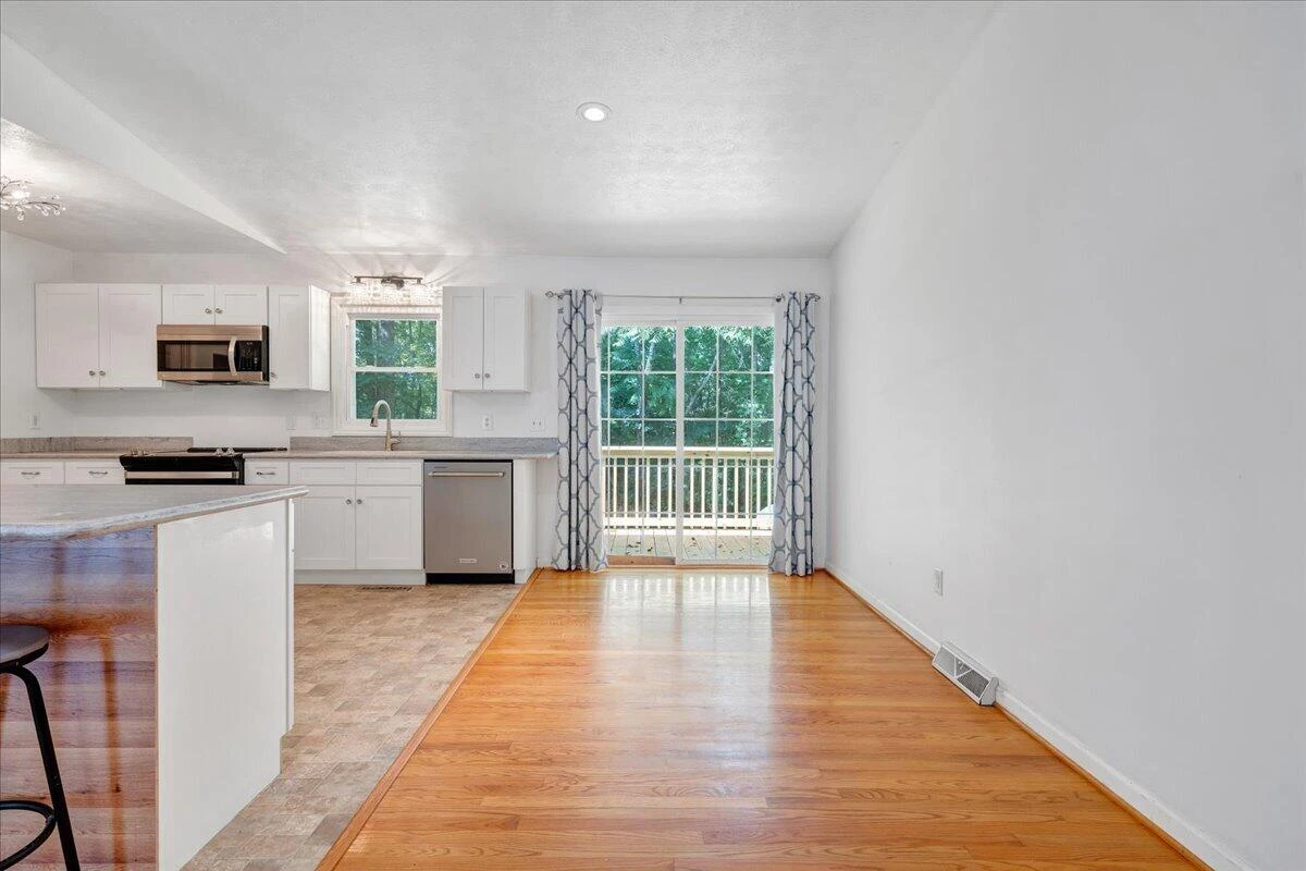 4562 Airport RD - Photo 9