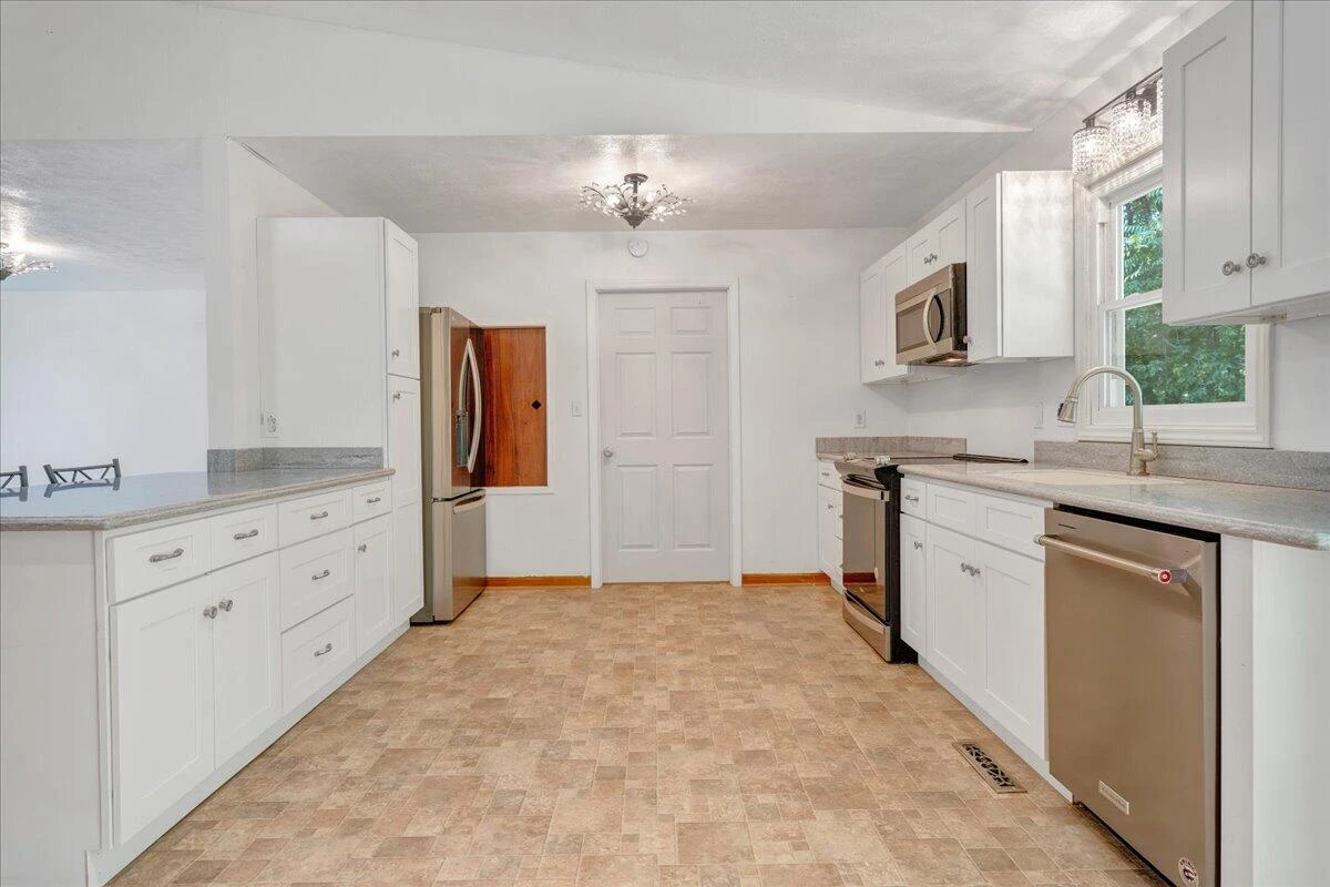 4562 Airport RD - Photo 11