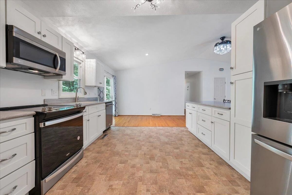 4562 Airport RD - Photo 14