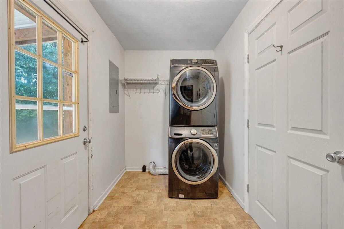 4562 Airport RD - Photo 16
