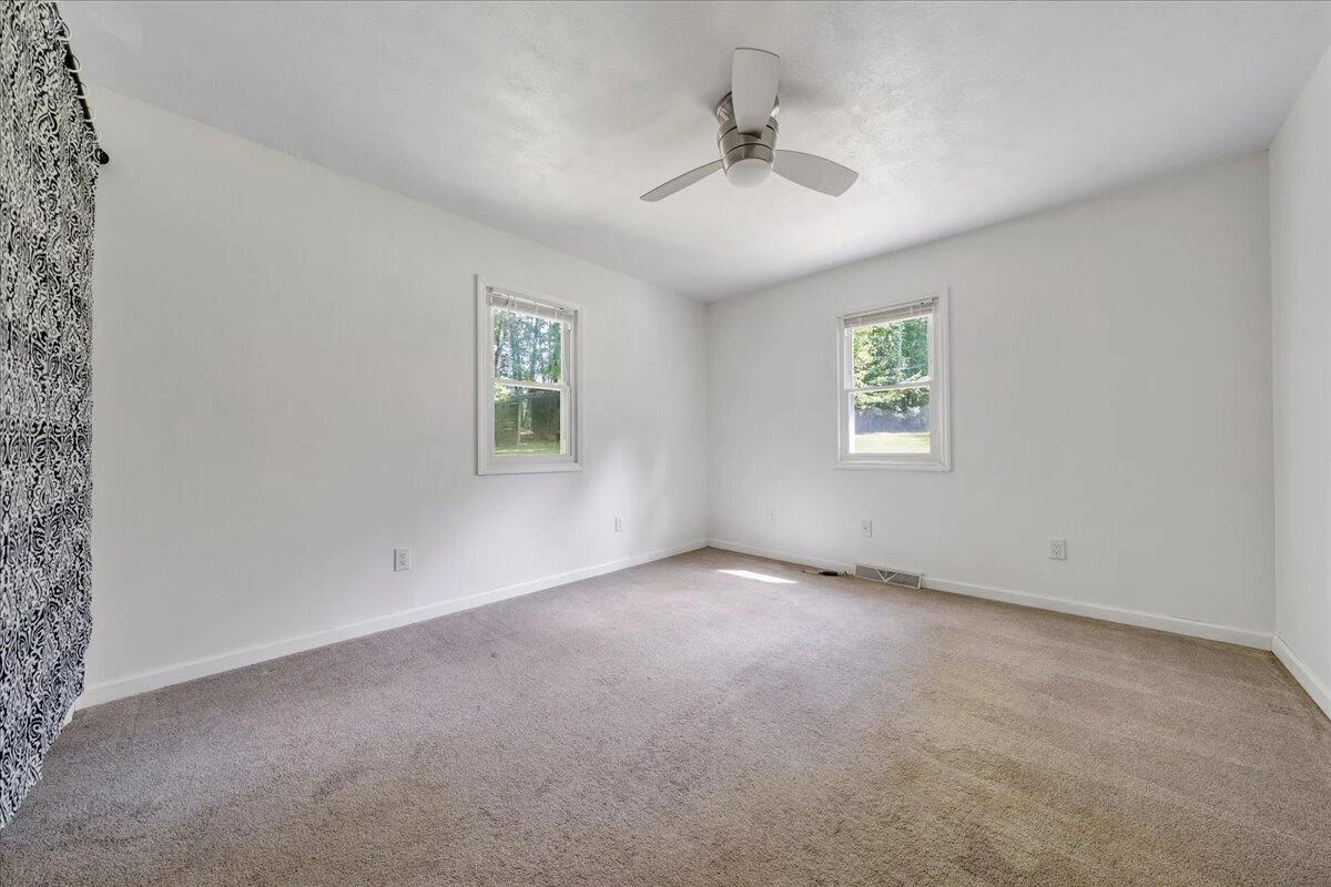 4562 Airport RD - Photo 20