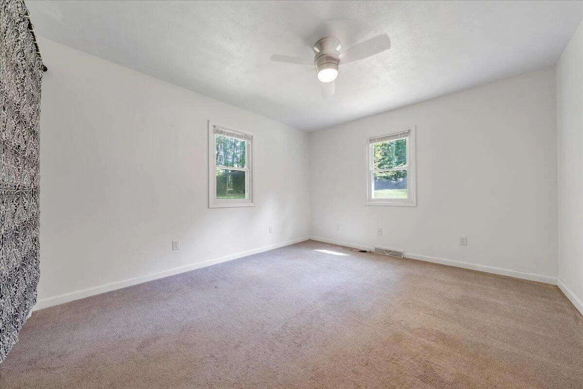 4562 Airport RD - Photo 21