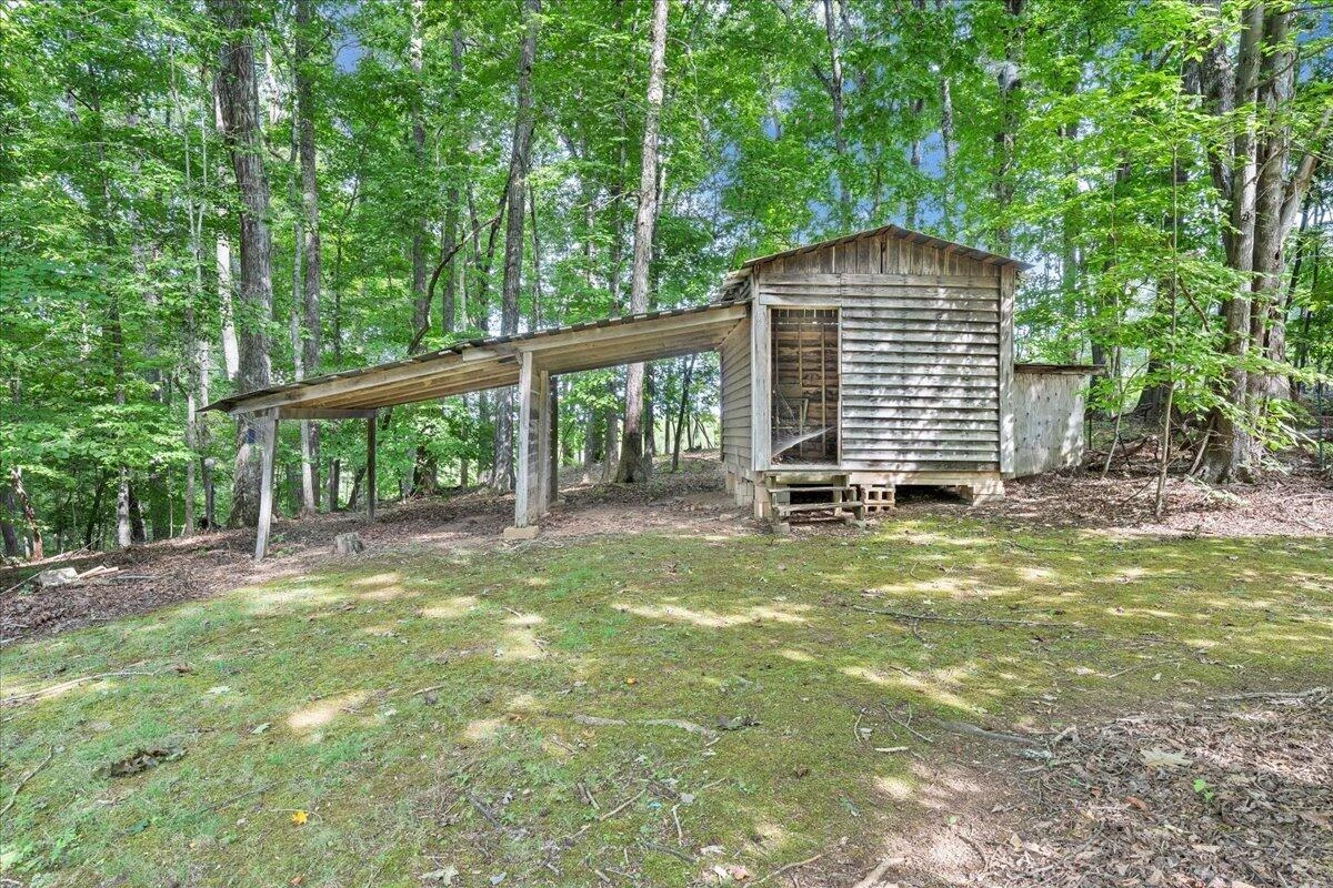 4562 Airport RD - Photo 36
