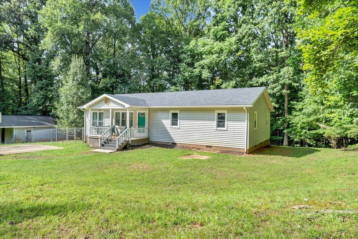 4562 Airport RD - Photo 37