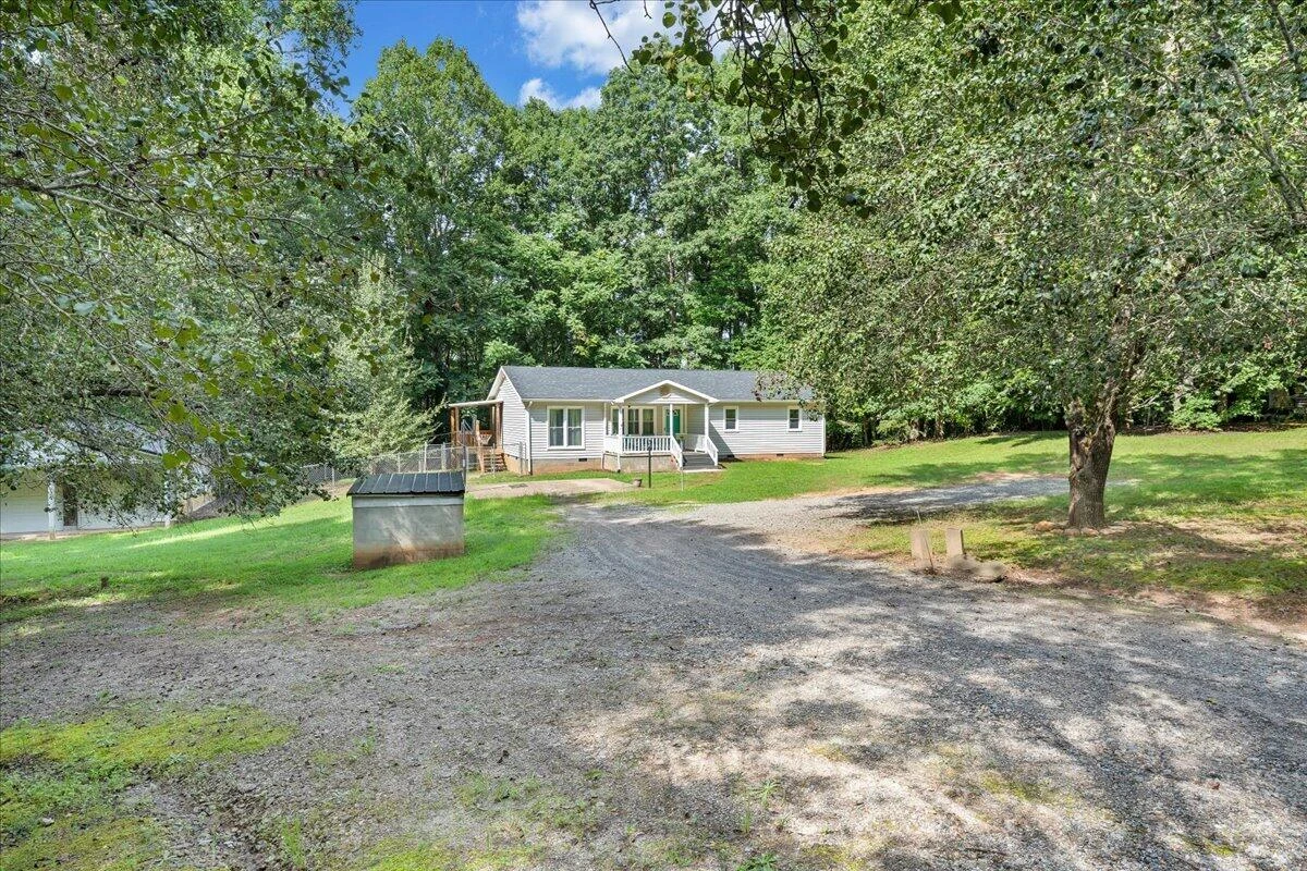 4562 Airport RD - Photo 40