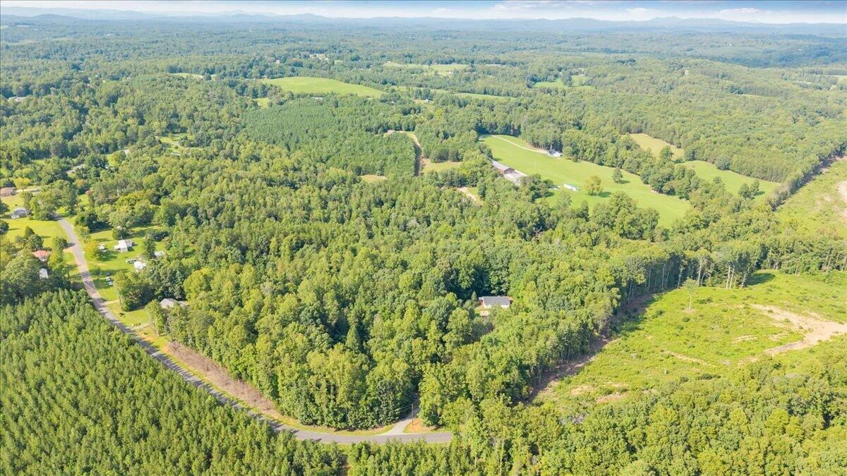 4562 Airport RD - Photo 48