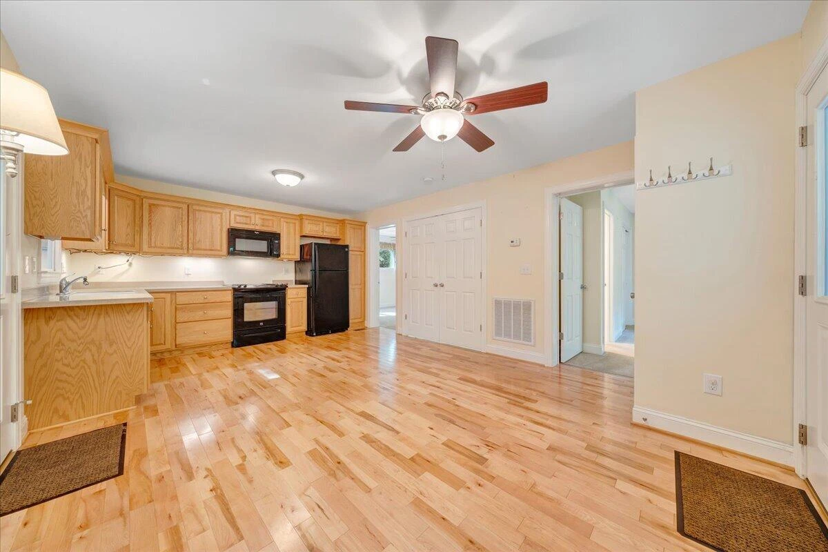 4580 Airport RD - Photo 2