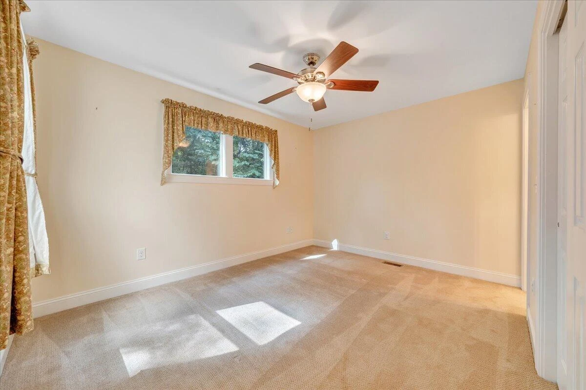 4580 Airport RD - Photo 11