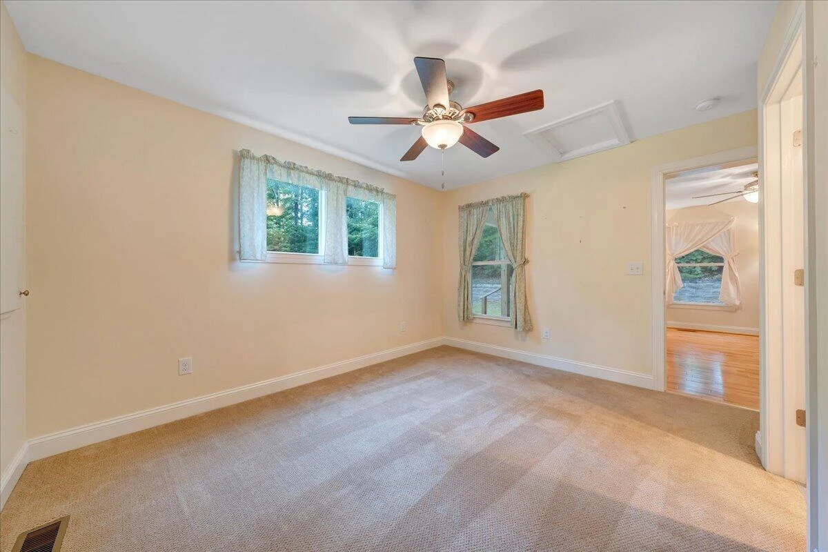 4580 Airport RD - Photo 16