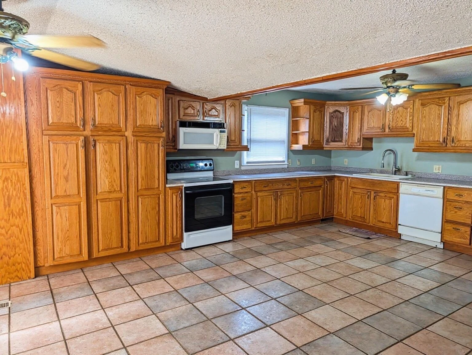 462 Rock Ridge RD - Photo 4