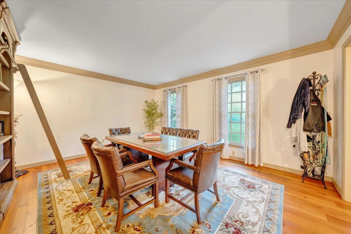 145 Cromwell DR - Photo 8