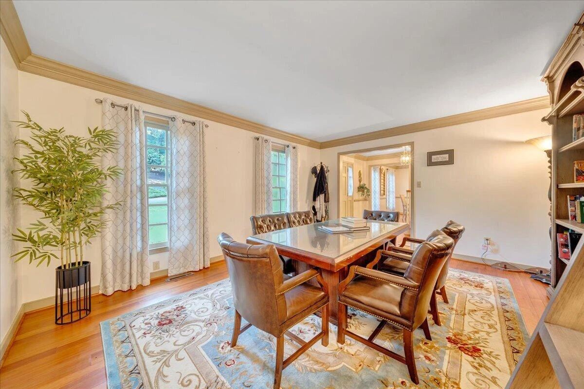 145 Cromwell DR - Photo 10