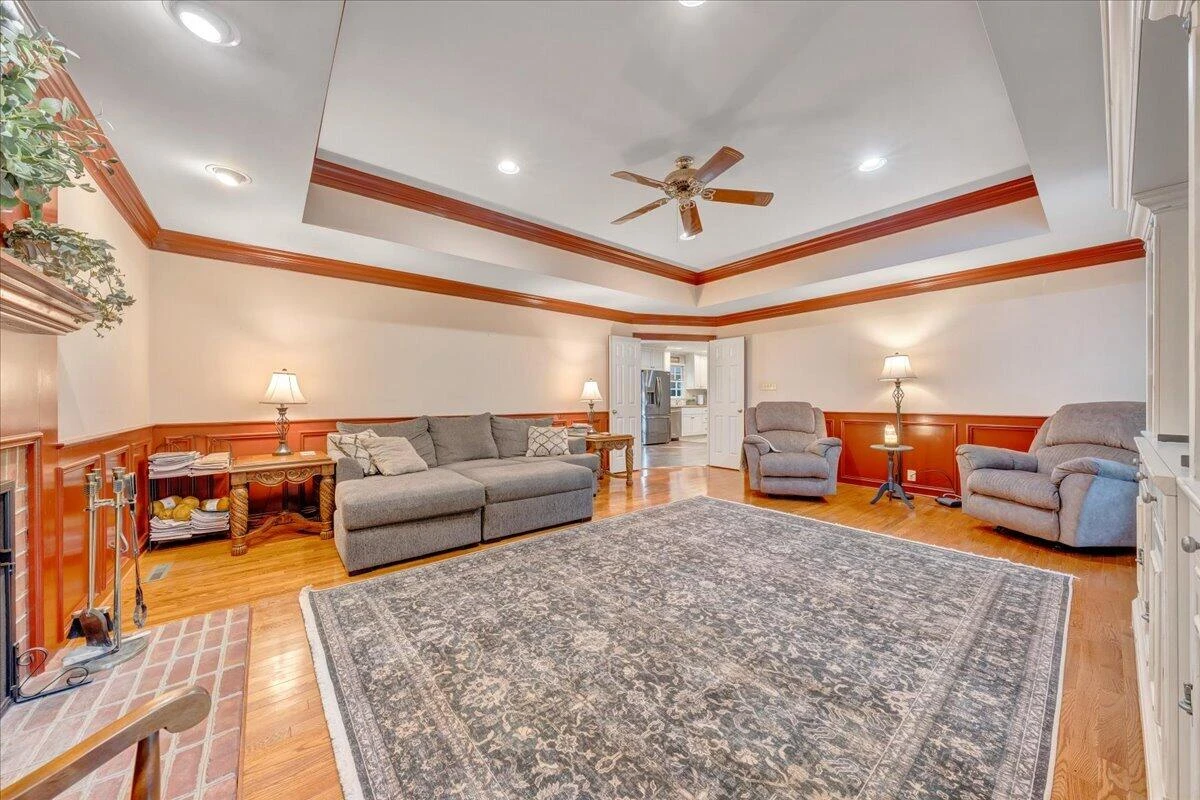 145 Cromwell DR - Photo 16