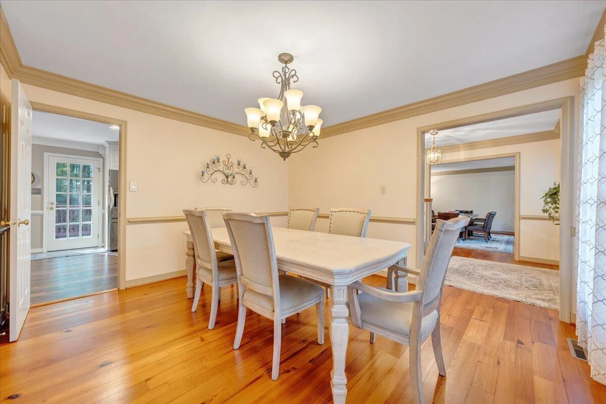 145 Cromwell DR - Photo 17