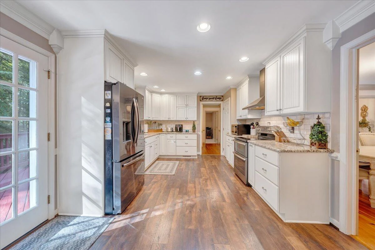 145 Cromwell DR - Photo 24
