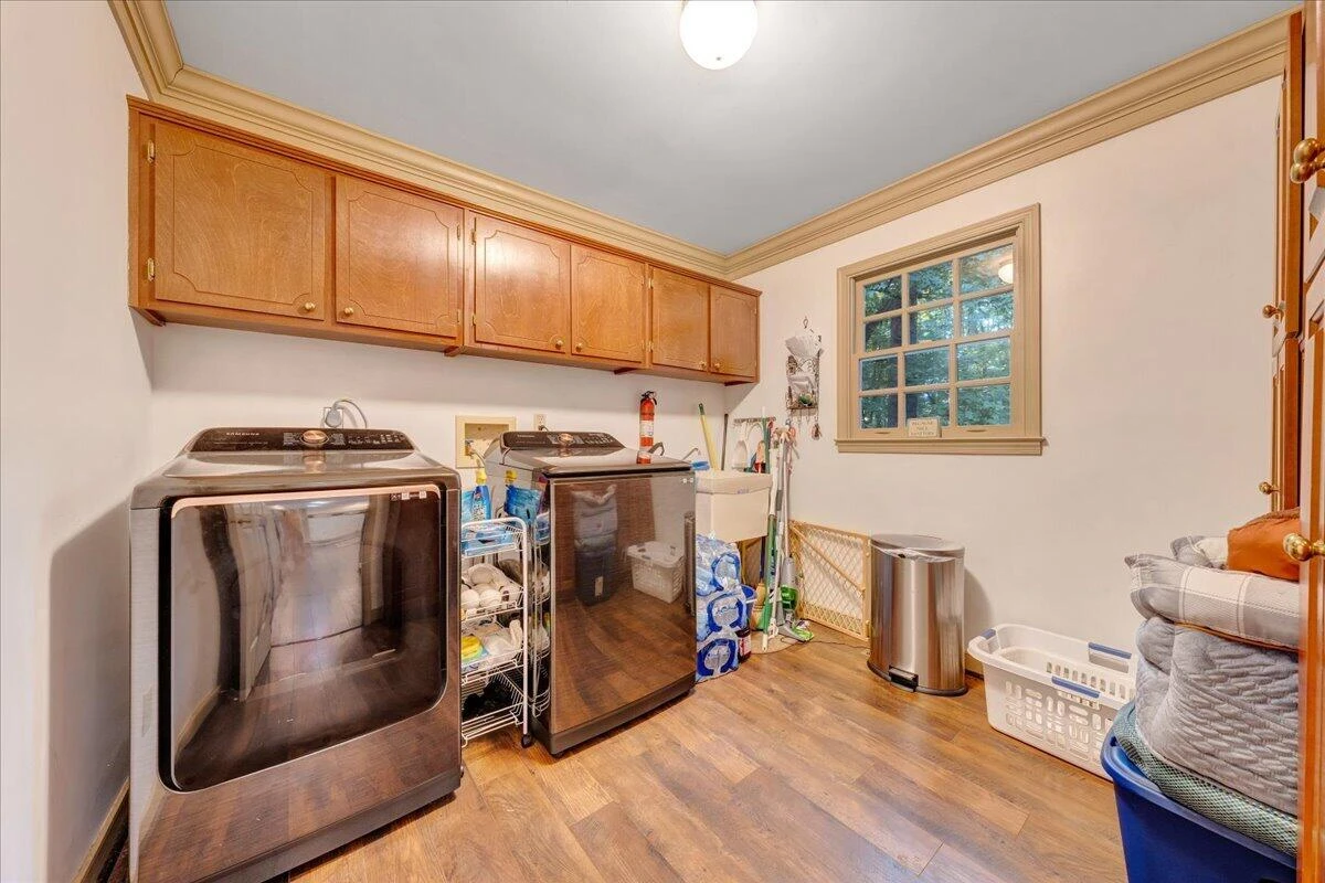 145 Cromwell DR - Photo 32